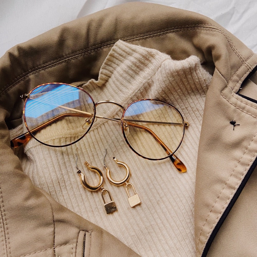 turtle brown glasses